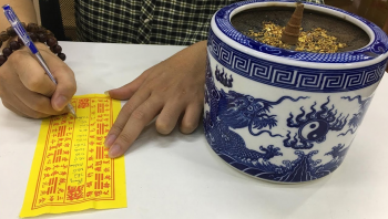 Nghi thức bốc bát hương trong lễ nhập trạch